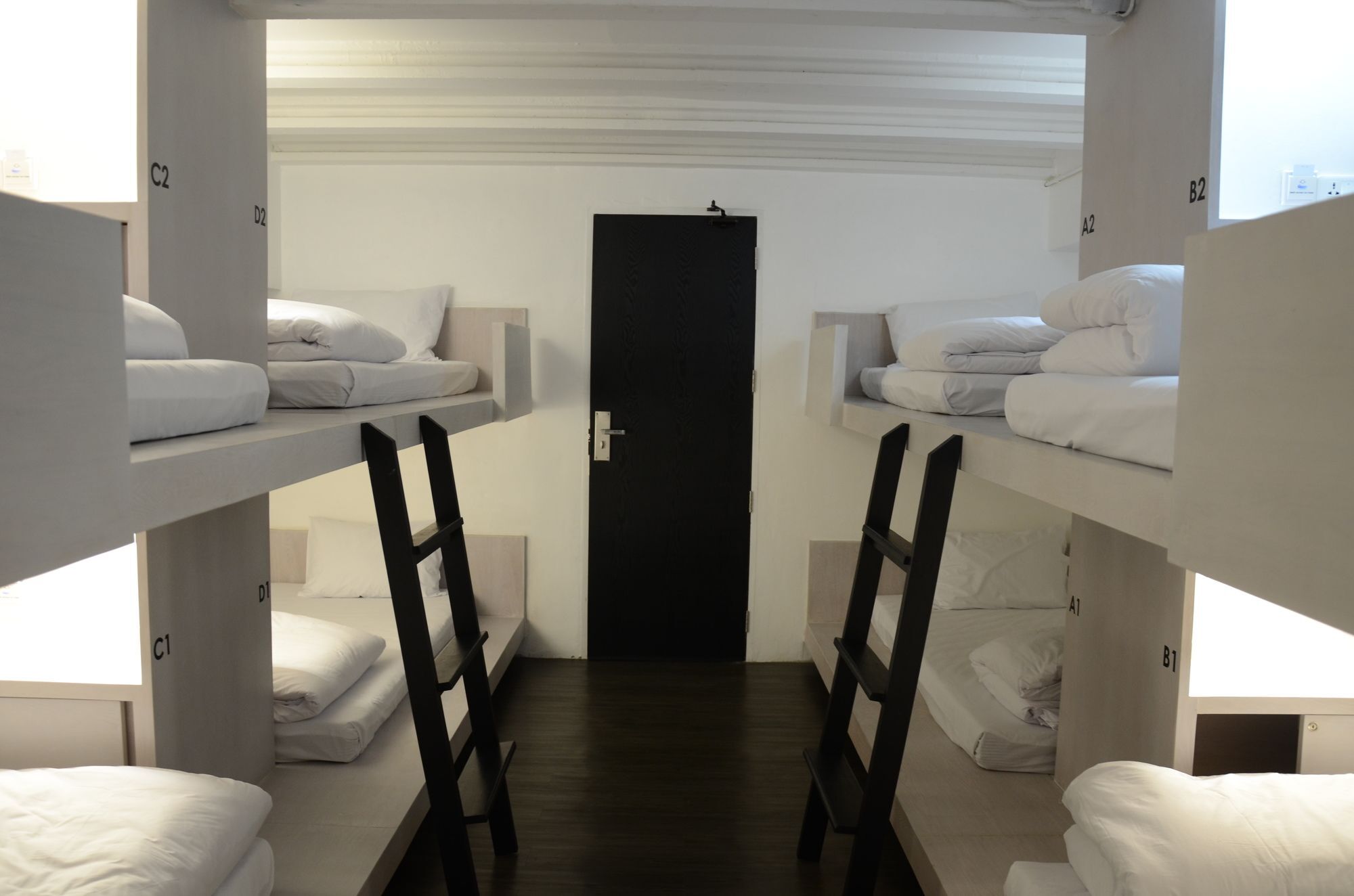 3 Howw Hostel At Sukhumvit 21 Bangkok Exterior foto