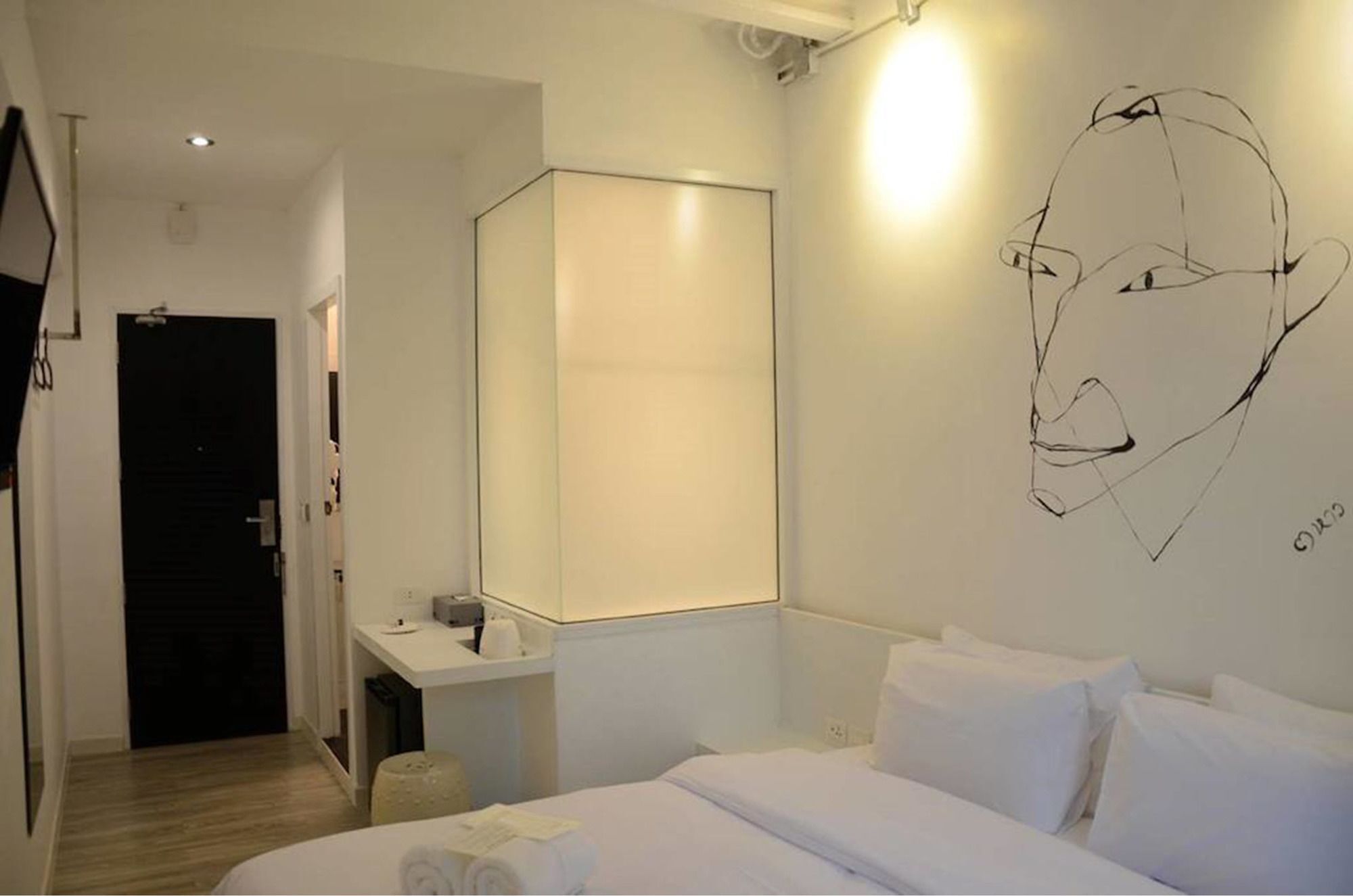 3 Howw Hostel At Sukhumvit 21 Bangkok Exterior foto
